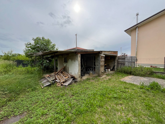  for sale in Manzano