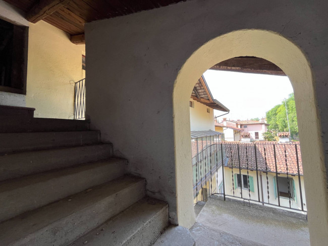 Stabile intero in vendita a Gorizia