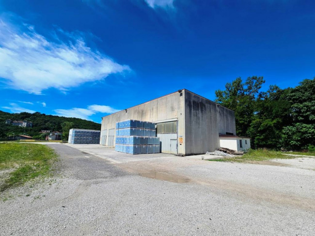 Capannone industriale in vendita a Savogna d'Isonzo