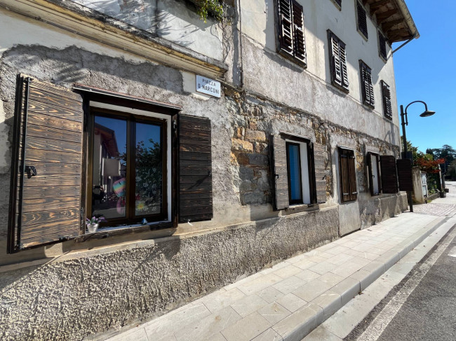 Bifamiliare porzione in vendita a Capriva del Friuli