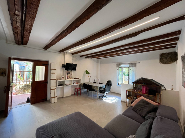 Bifamiliare porzione in vendita a Capriva del Friuli