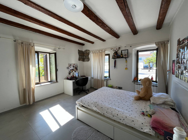 Bifamiliare porzione in vendita a Capriva del Friuli