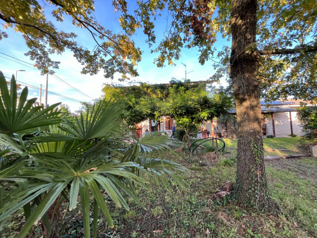  for sale in San Floriano del Collio