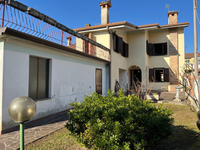 Casa indipendente in vendita a Gradisca d'Isonzo