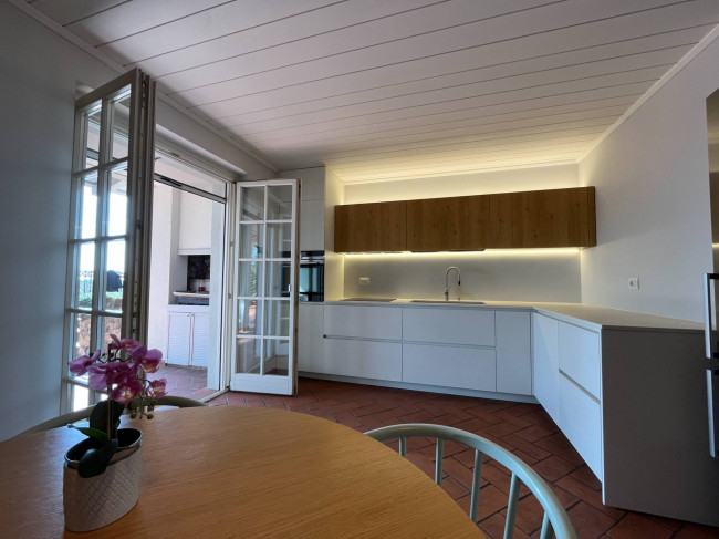 Villa in vendita a Medea