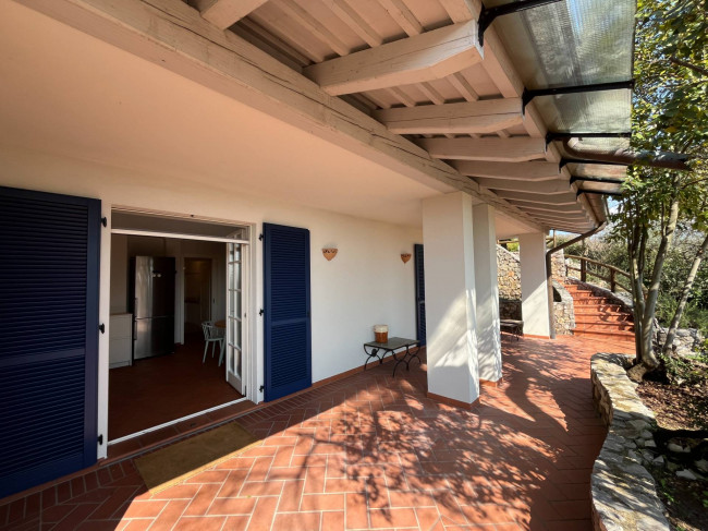 Villa in vendita a Medea