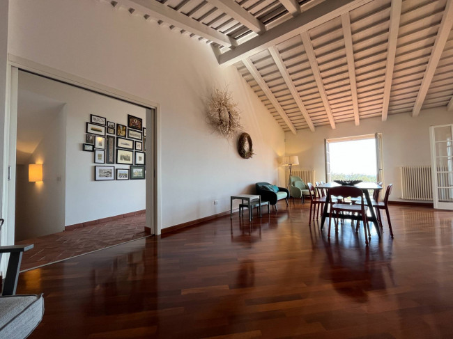 Villa in vendita a Medea