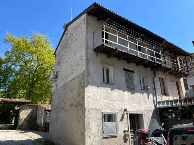 Casa in linea in vendita a Cormons