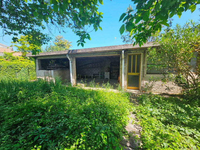 Casa in linea in vendita a Capriva del Friuli
