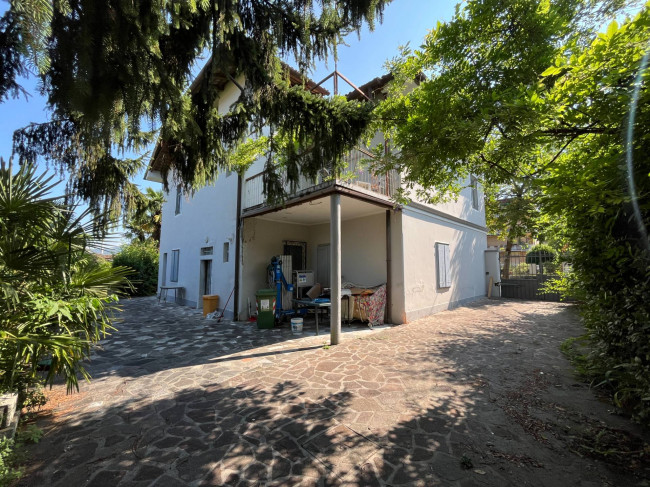 Bifamiliare in vendita a Gorizia