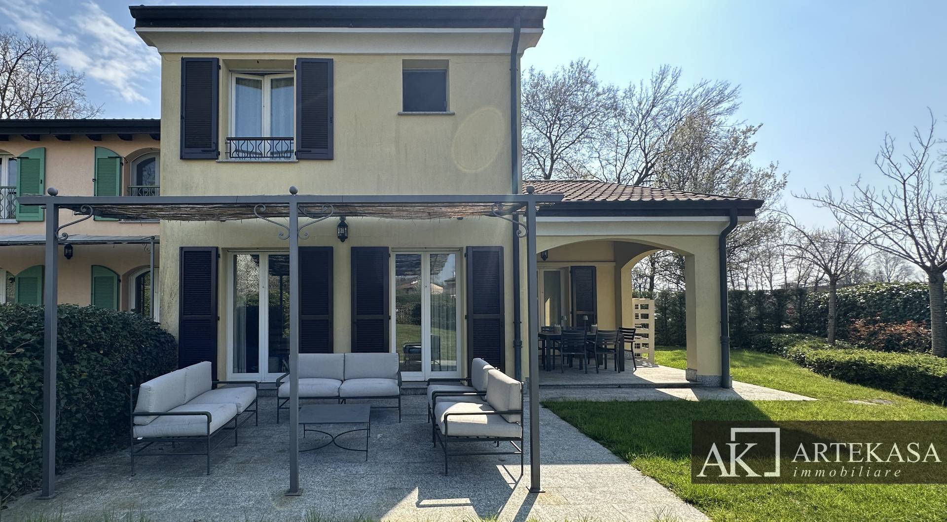 Villa in vendita a Bogogno