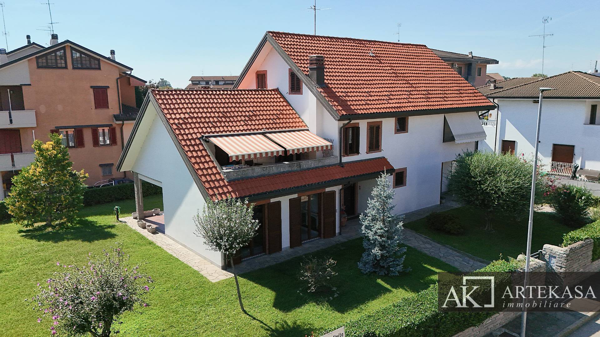 Villa in vendita a Novara