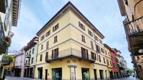 3 LOCALI in vendita a Novara