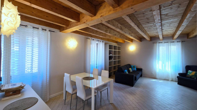 3 LOCALI in vendita a Novara