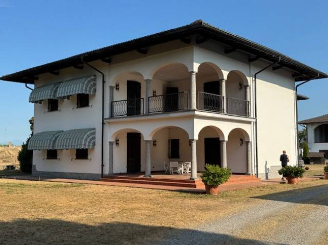 Rustic/Farmhouse for sale in Novara