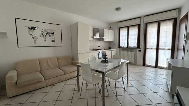 two-room apartment for rent in Novara