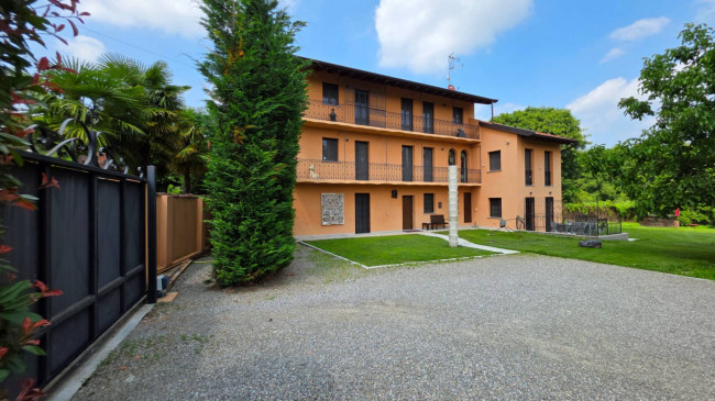 Villa in vendita a Agrate Conturbia
