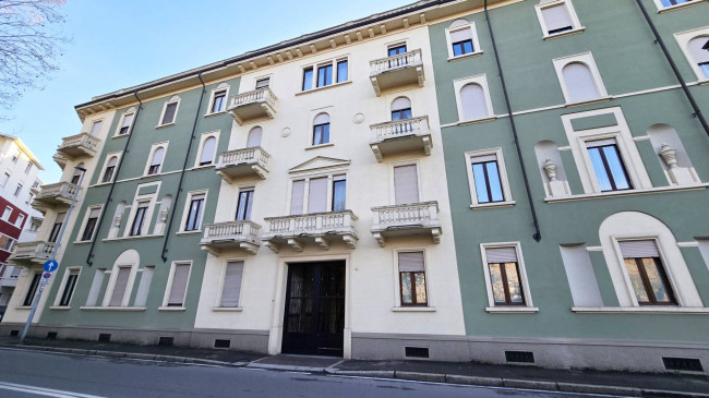 3 LOCALI in affitto a Novara