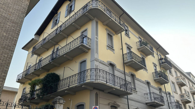 3 LOCALI in affitto a Novara