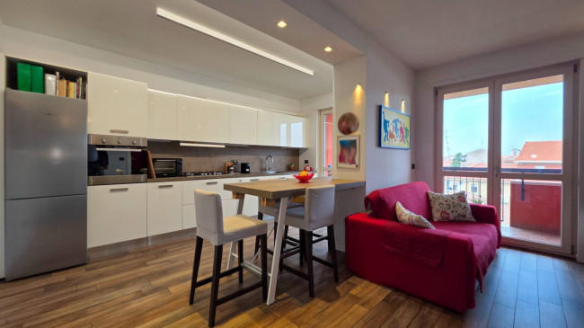 3 LOCALI in vendita a Novara