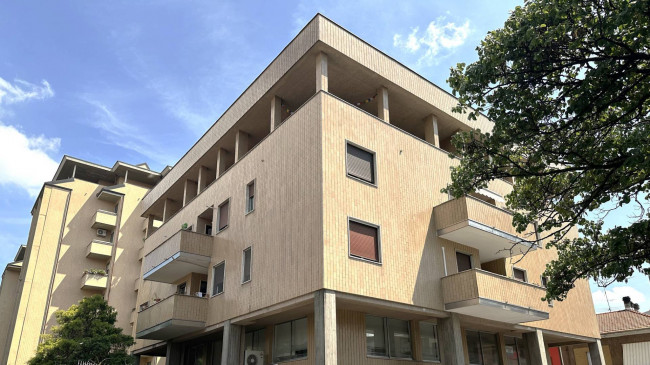 BILOCALE in affitto a Novara