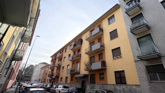 3 Rooms for sale in Novara