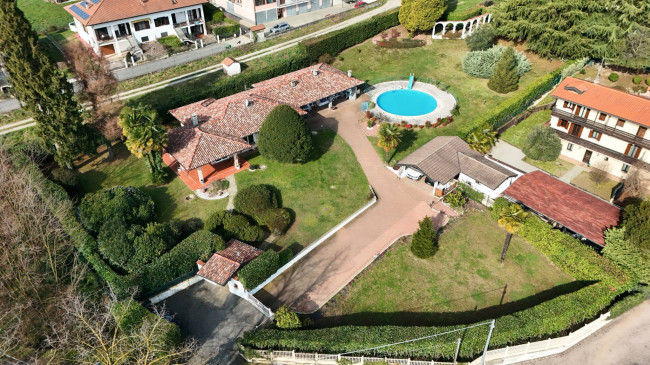 Villa in vendita a Borgo Ticino