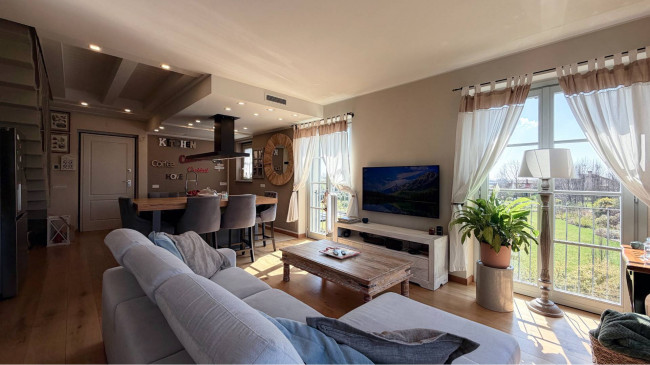 3 Rooms for sale in Bogogno