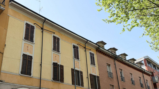 4 rooms for sale in Novara