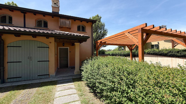 Villa for sale in Bogogno