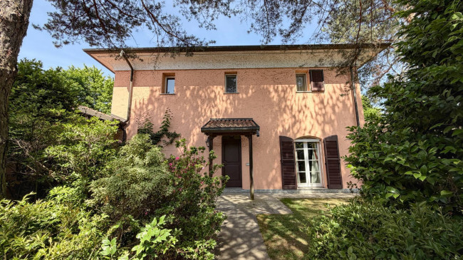 Villa for sale in Bogogno