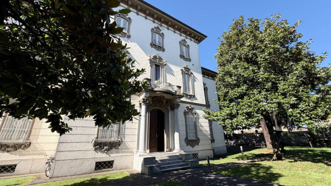 5 LOCALI in vendita a Vercelli