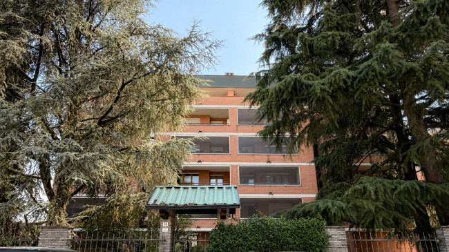 3 Rooms for sale in Novara