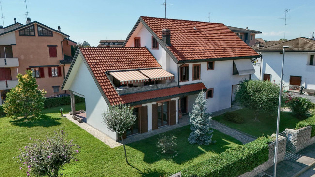  for sale in Novara