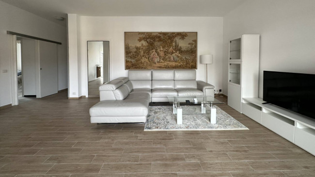 3 Rooms for rent in Arona