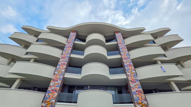 3 LOCALI in vendita a Novara