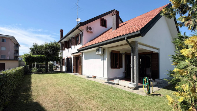  for sale in Novara