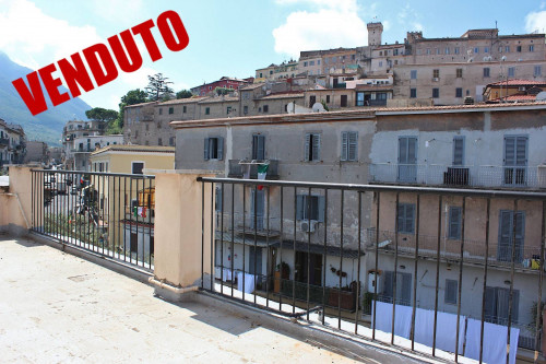 Appartamento in vendita a Palombara Sabina