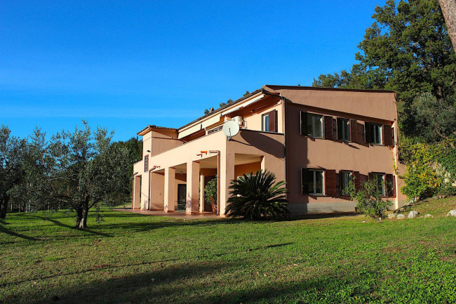 Villa in vendita a Palombara Sabina (RM)