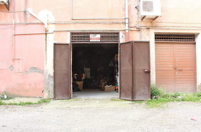 Garage/Box/Posto auto in vendita a Palombara Sabina (RM)