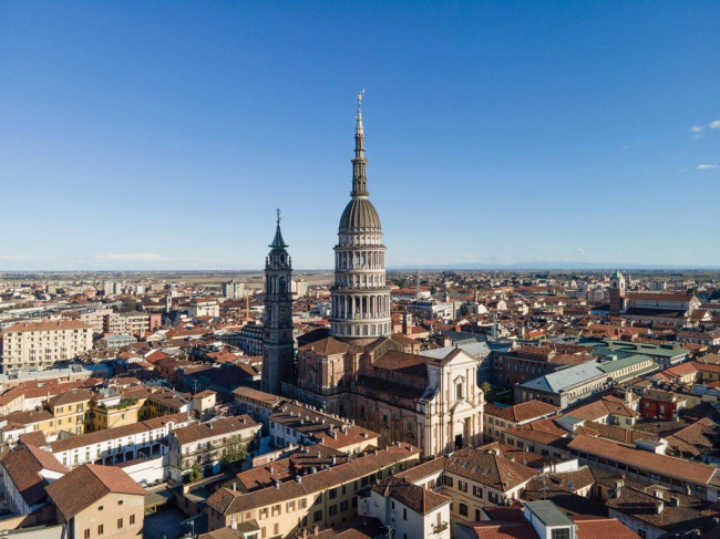 Appartamento in Affitto a Novara