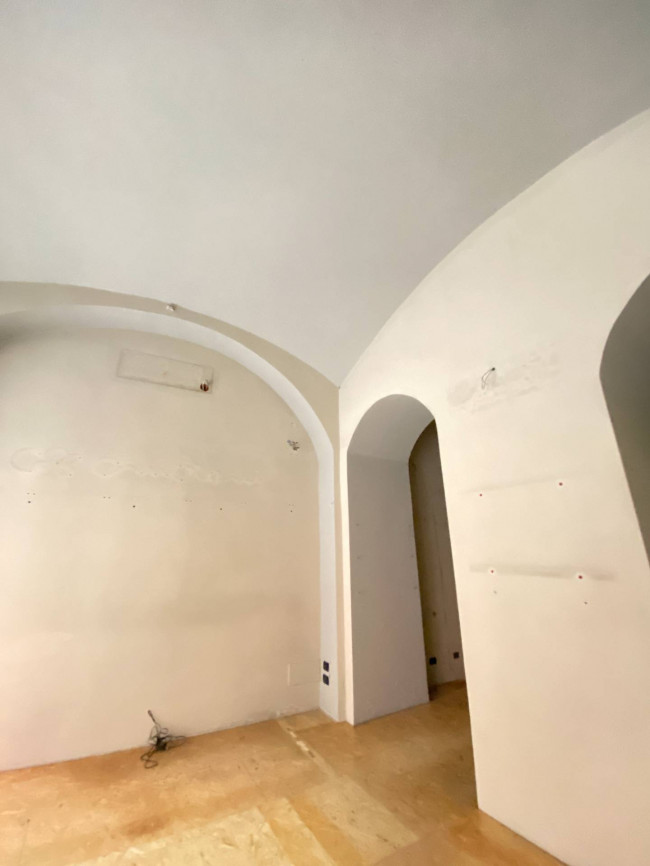 Locale commerciale in Affitto a Novara