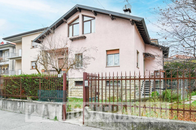 Villa in vendita a Curno (BG)