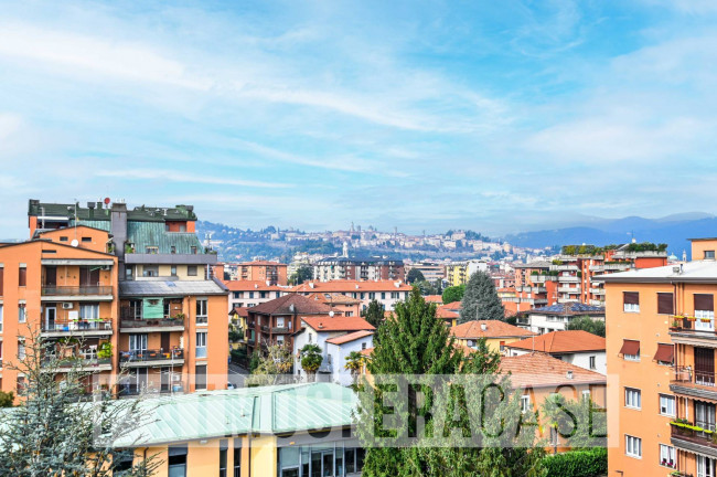 Appartamento in vendita a Canovine, Bergamo (BG)