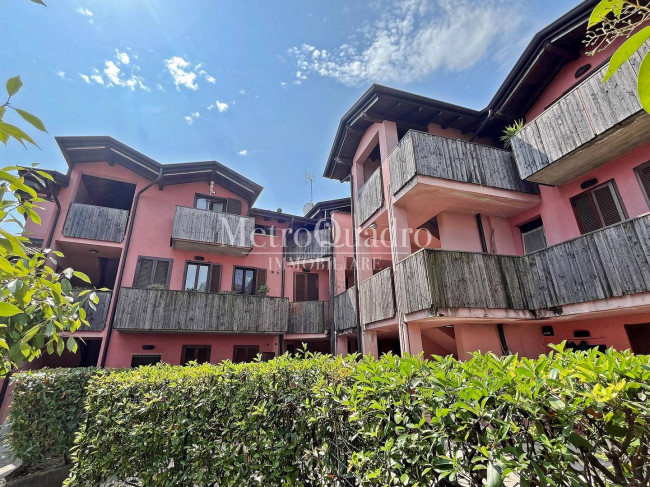 Appartamento a Trezzano Rosa