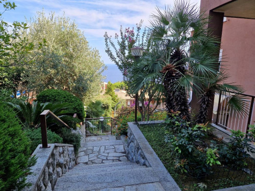 Appartamento in Affitto a Varazze