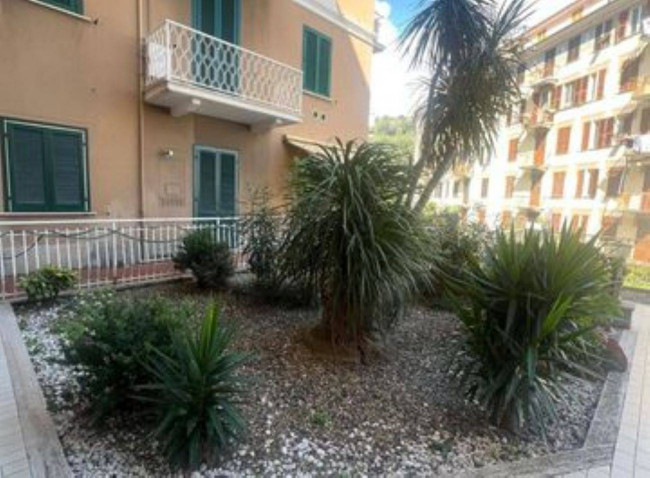 Appartamento in Vendita a Celle Ligure