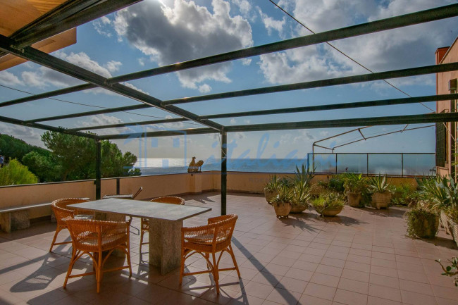 Appartamento in Vendita a Varazze