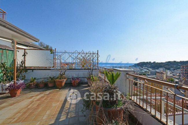 Appartamento in Vendita a Varazze