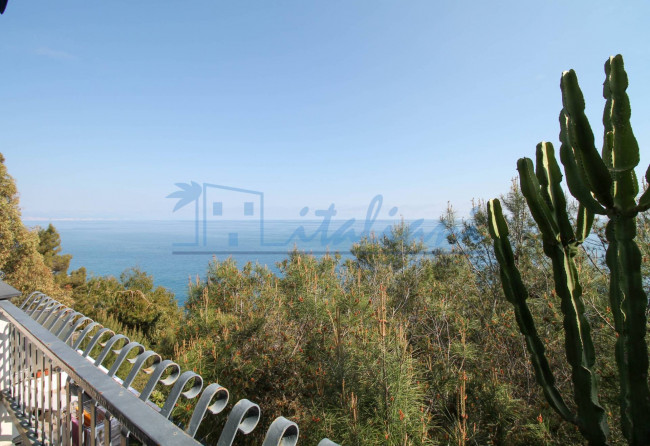 Appartamento in Affitto a Varazze